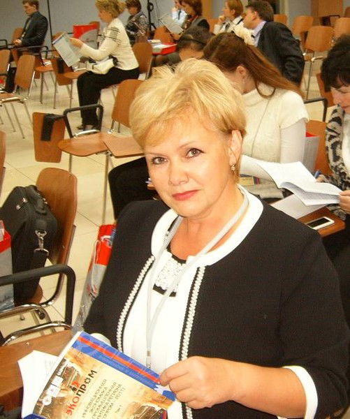 Марина Попова