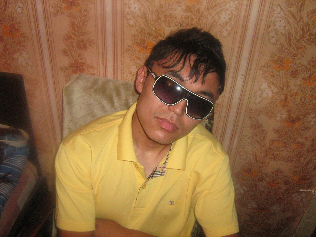 Адилет Султанов