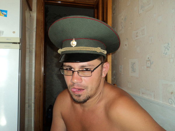 Алексей Гончар