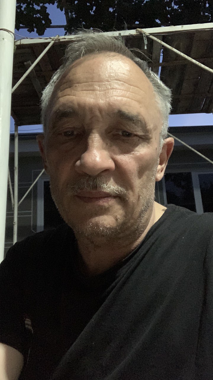 Александр Рузметов