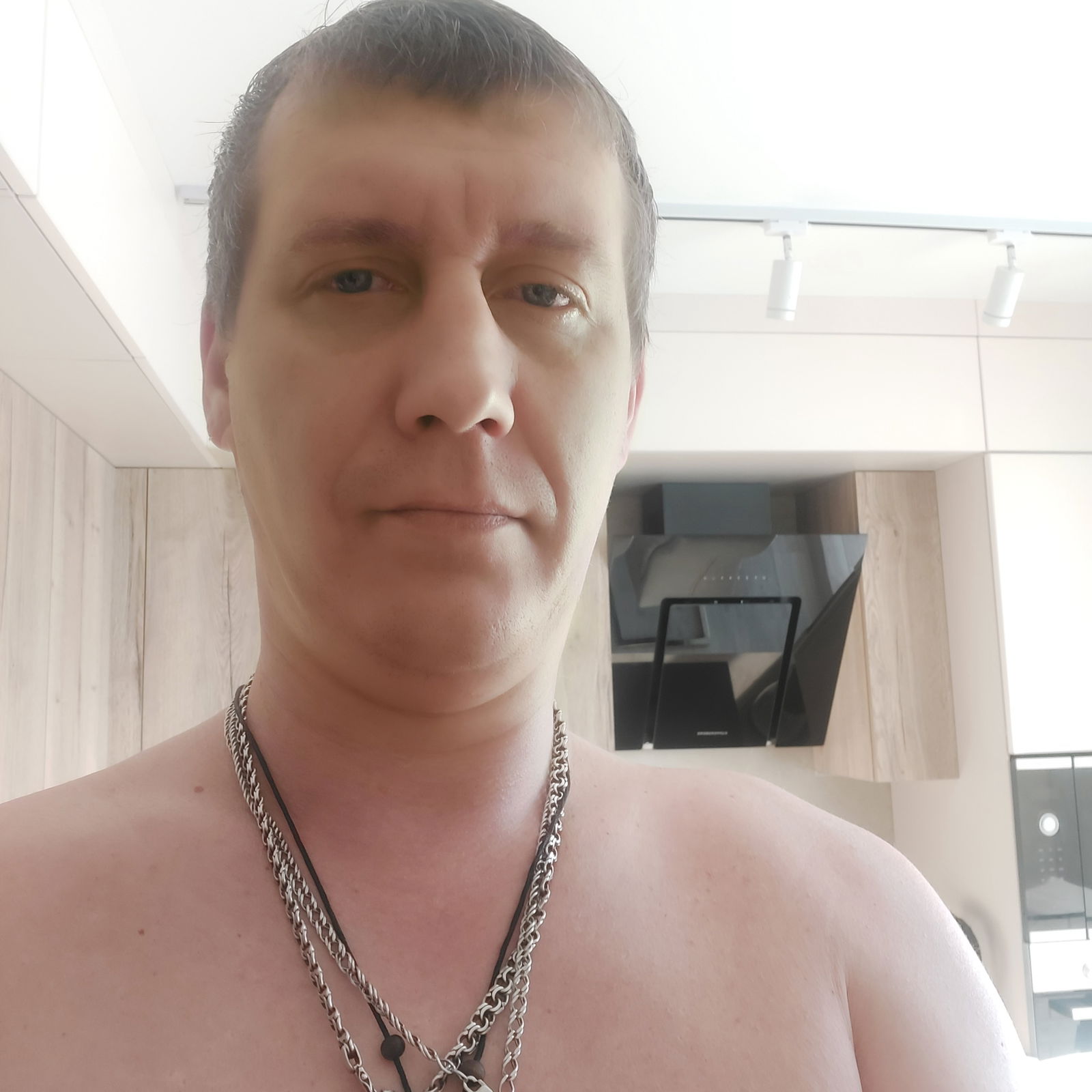 Александр Дубровин