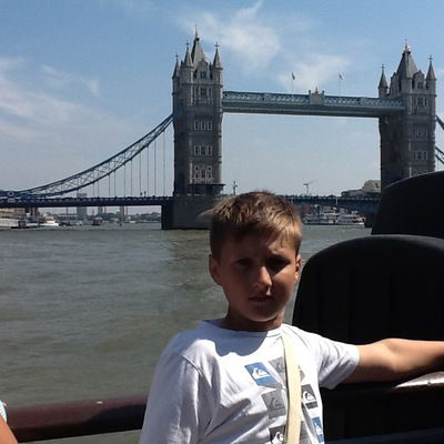 Паша Сурков