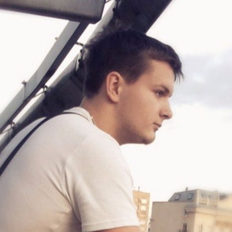 Влад Иванов