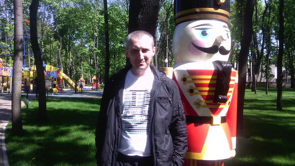 Женя Комиссаров