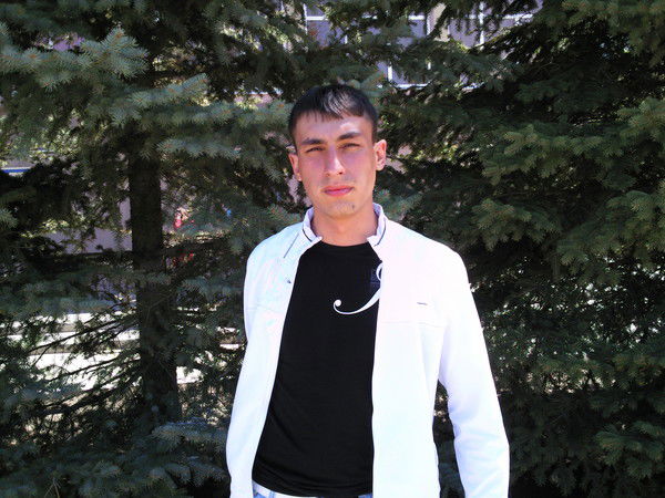 Владислав Левин