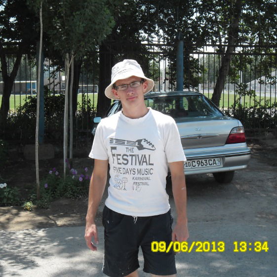 Александр Хлопунов