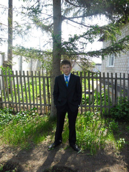 Максим Буряченко