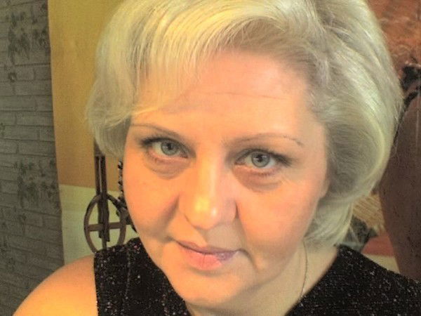 Елена Елена