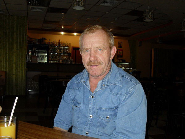 Александр Петров