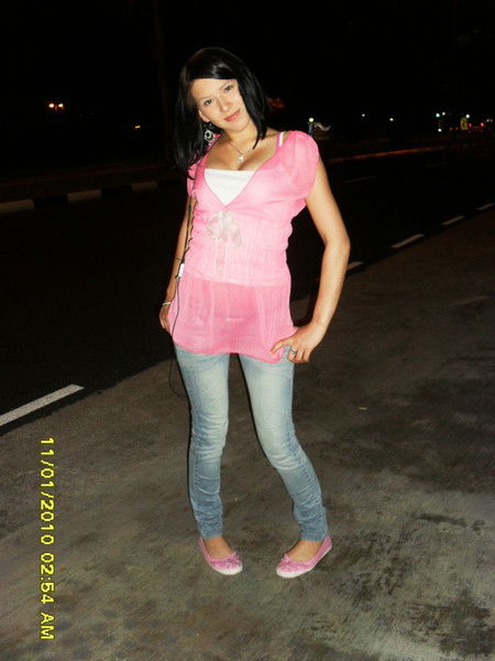 ***the Girl & The Stinker***