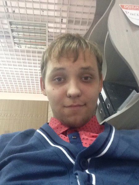 Роман Белов