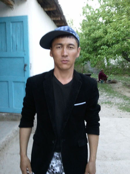 Суйунбек Эшатов