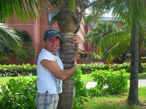 Олег Назаров