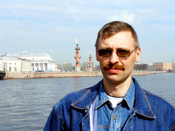 Олег Скрыльник