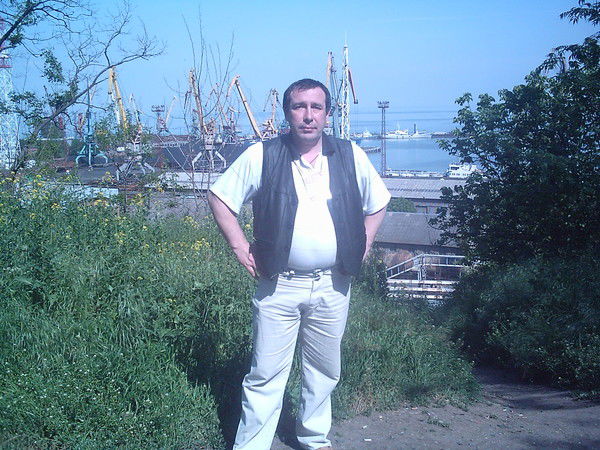 Юрий Фролов