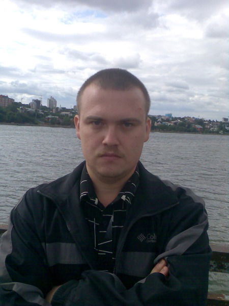 Михаил Попов