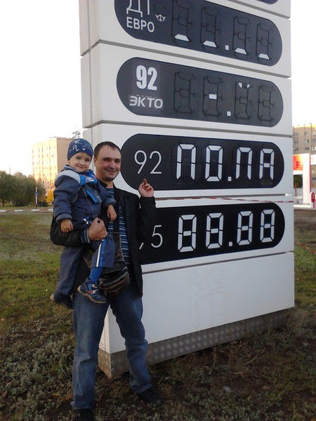 Сергей Жатов