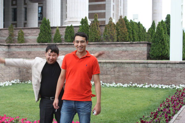 Илхам Баратов