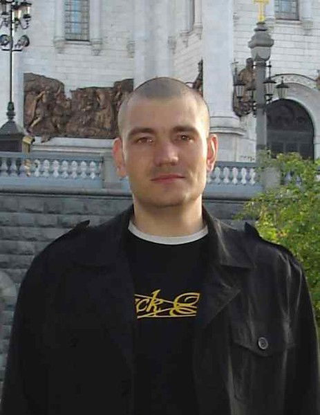 Виктор Петров