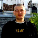 Виктор Петров