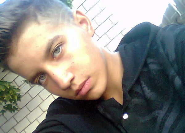 Быть Любимой.... Любить Не Значет....