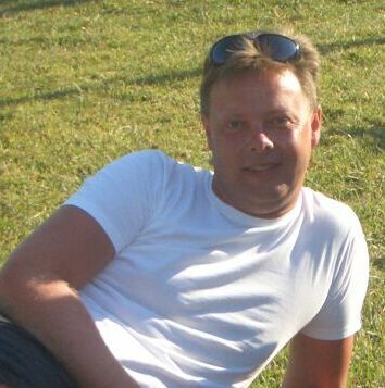 Петров Артем