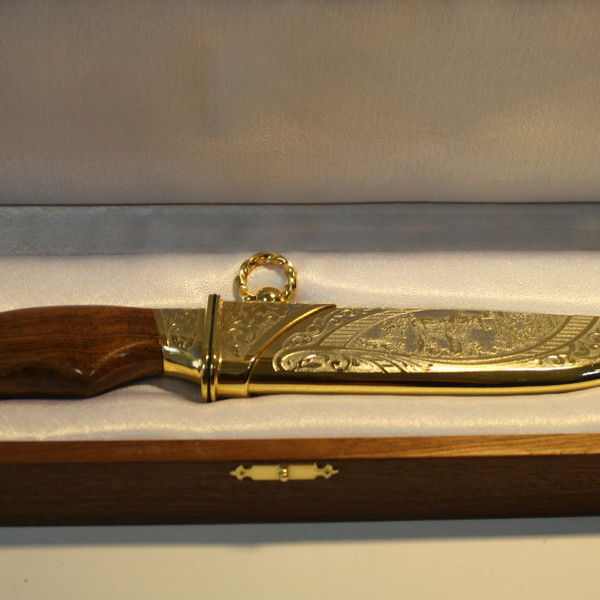 Золотой Нож