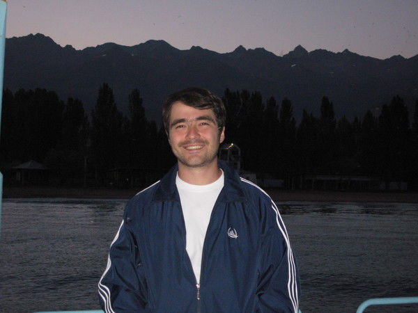 Олжас Утесбаев