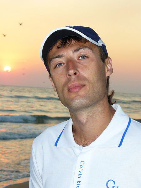 Роман Прощай