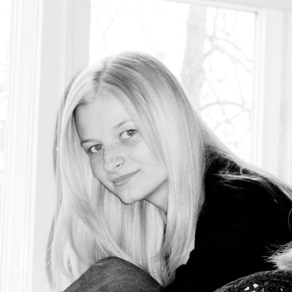 Юлия Попова