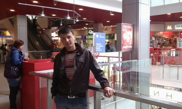 Акмал Изатов