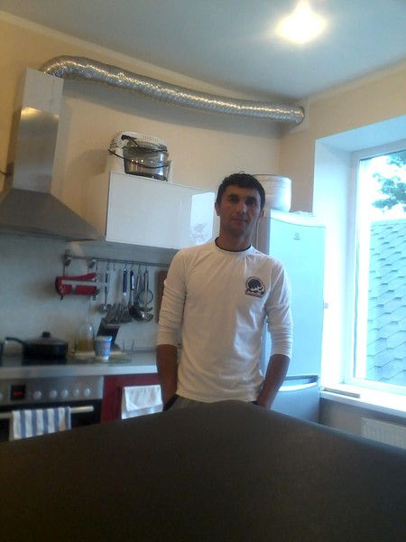 Хуршед Шукуров