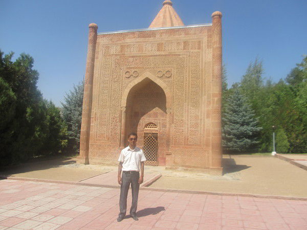 Калыс Мукамбетов