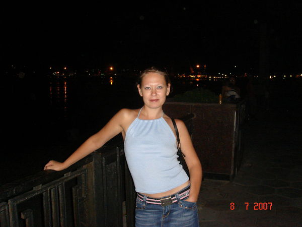 Елена Лащенова