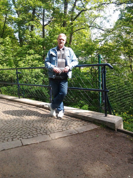 Андрей Попов