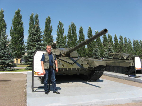 Виталий Неустроев