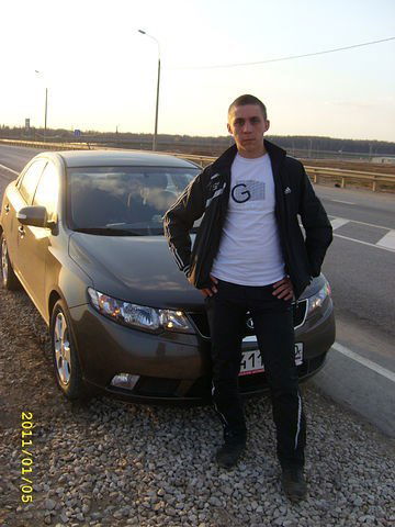 Олег Довженко