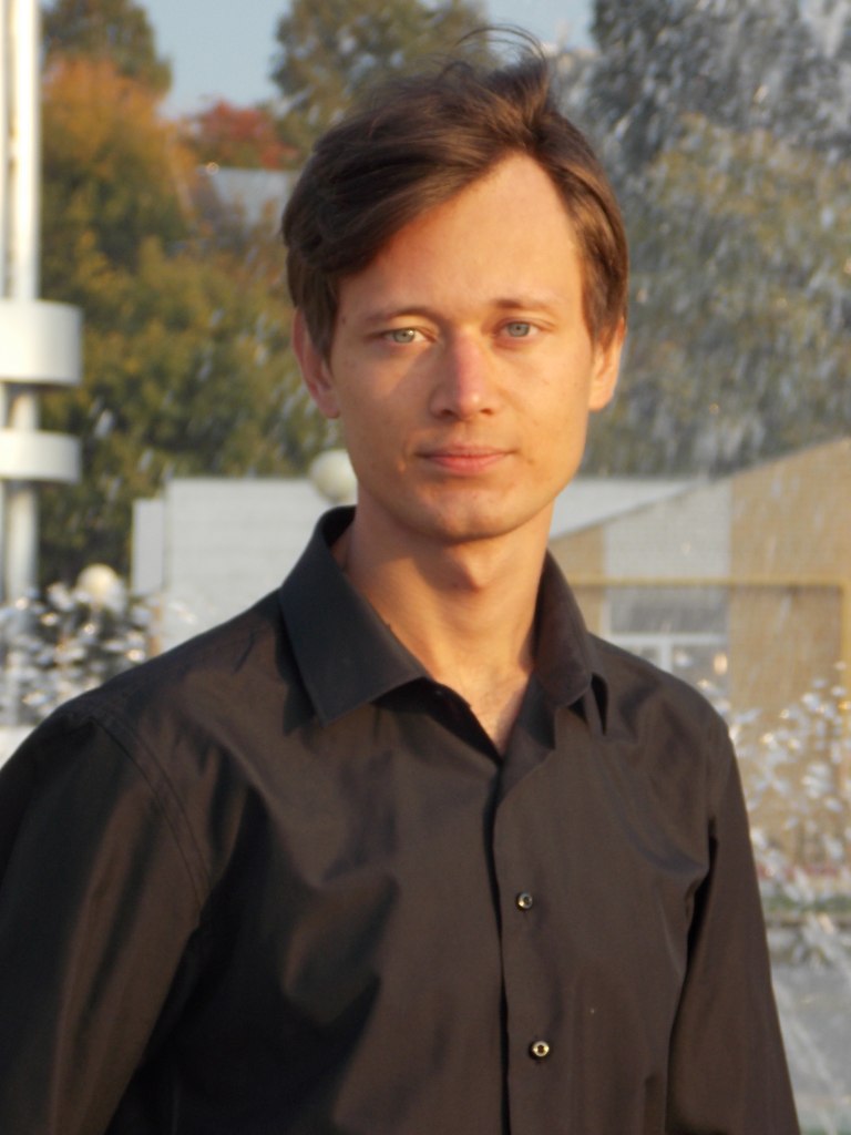 Антон Авдеев