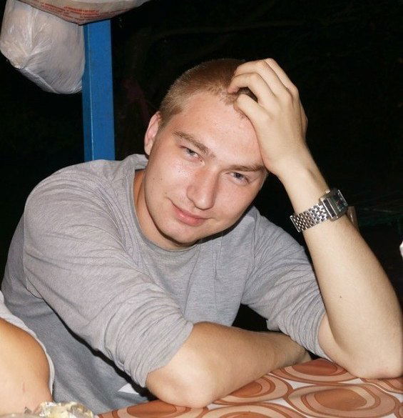 Максим Животков