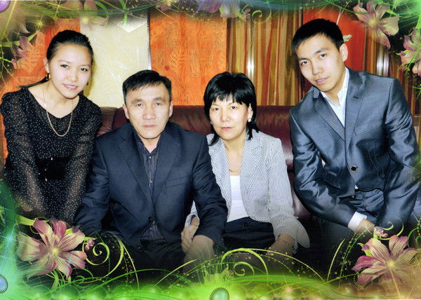 Есжан Апашев