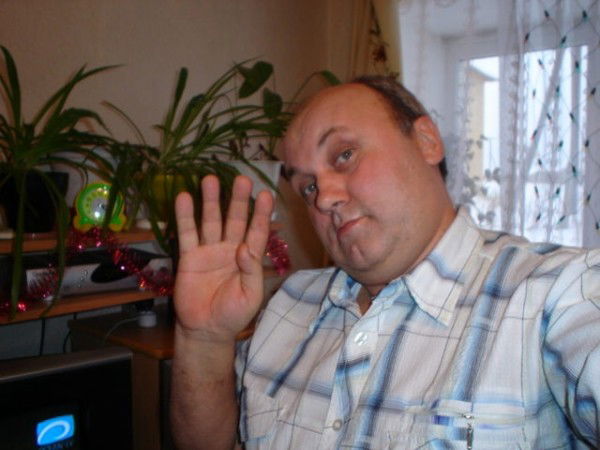 Володя Шумских