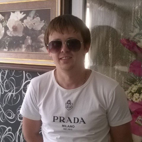 Павел Фролов