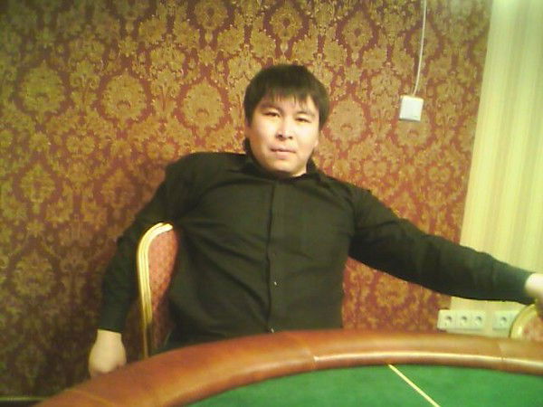 Марат Ахметов