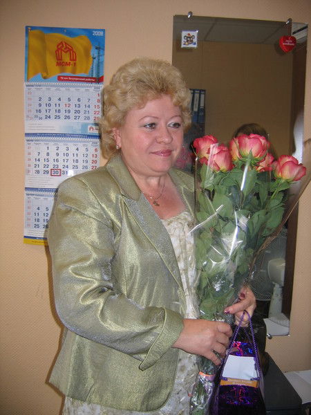 Лариса Попова