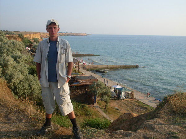 Виталий Тол