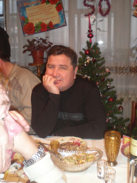 Леонид Ушков