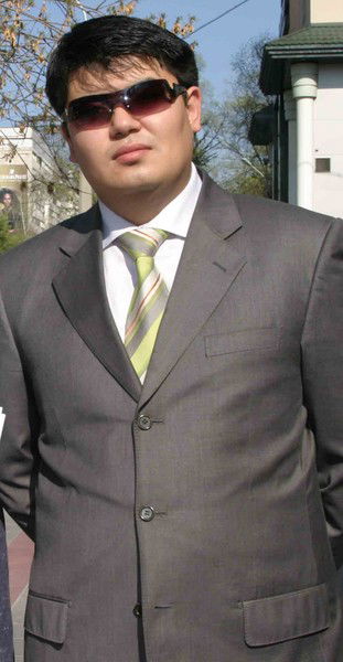 Арон Лукманов