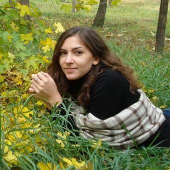 Юля Максименко