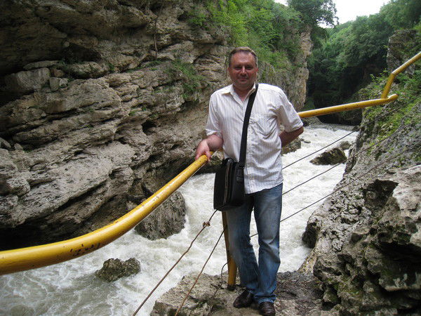 Александр Овчаренко