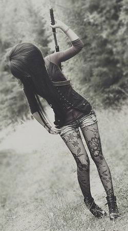 Эльза Холод